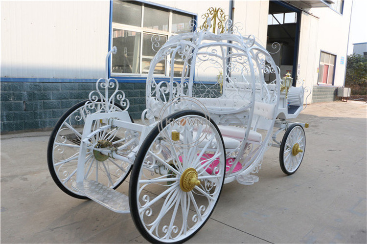 OEM Electric Cinderella Princess Wedding Horse Carriage Design Royal Classic Sightseeing Cart for Sale