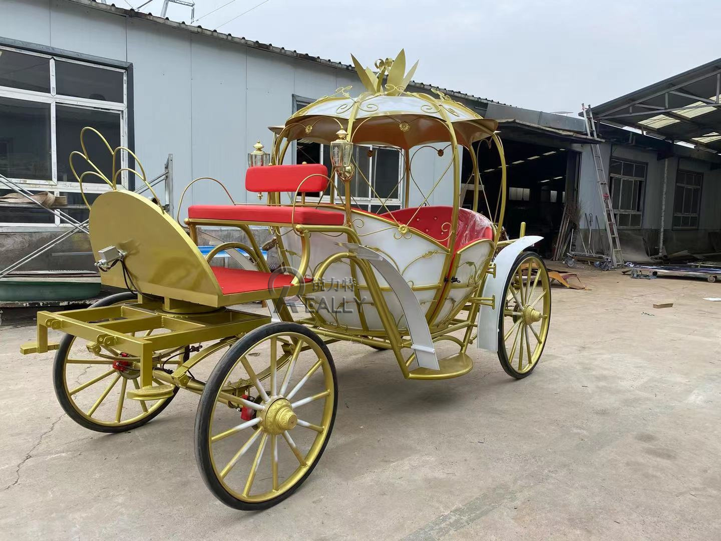 High Quality Horse Carriage Pumpkin Carriage 4 Wheels Electric Princess Cinderella Wedding Horse Carriages For Sale