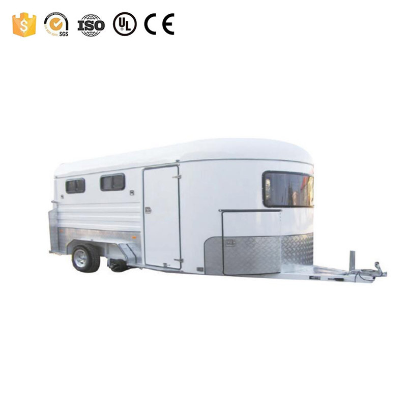 Fiberglass Roof Horse Trailer with Living Quarters Angle Loading Horse Float Truck Cart Supporting Customization