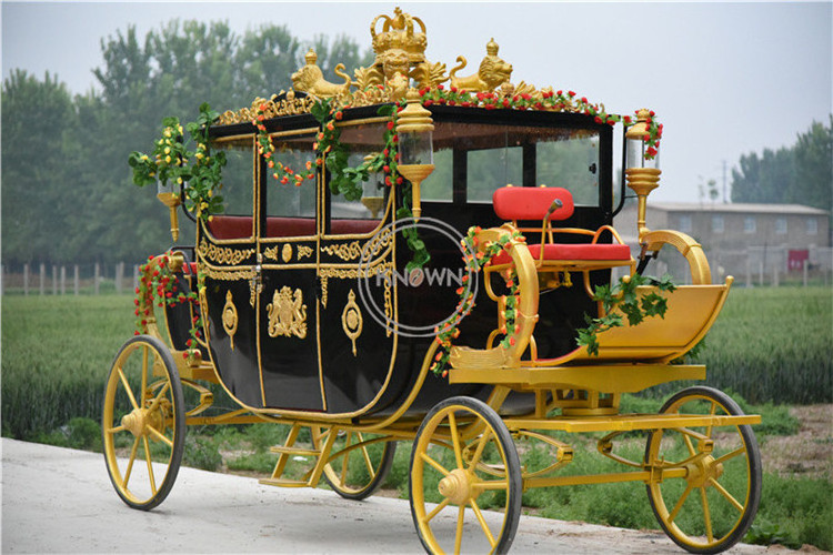 2024 High Quality Cinderella Horse Drawn Carriage Electric Double-row Princess Wedding Horse Car Price for Sale