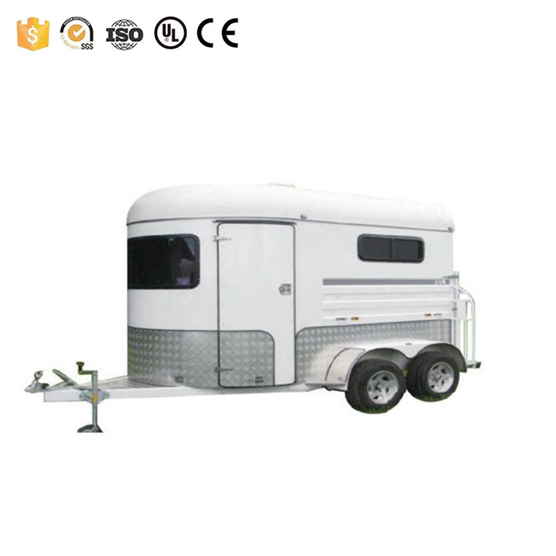 Fiberglass Roof Horse Trailer with Living Quarters Angle Loading Horse Float Truck Cart Supporting Customization