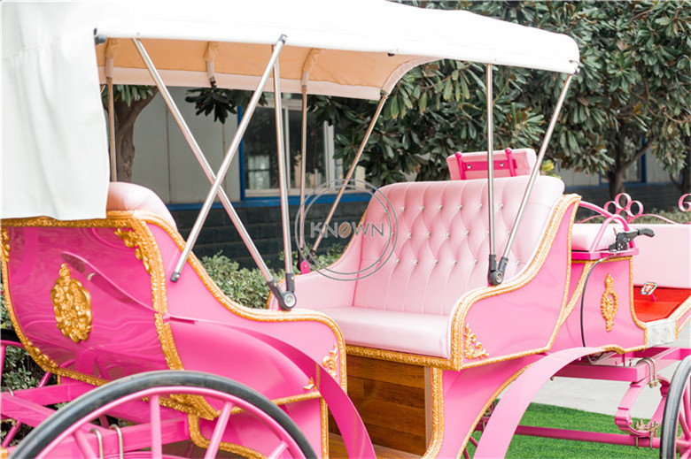 2024 Pink Color Sightseeing Carriage Europe Royal Wedding Horse Cart Luxury Exhibition Carriage for Sale