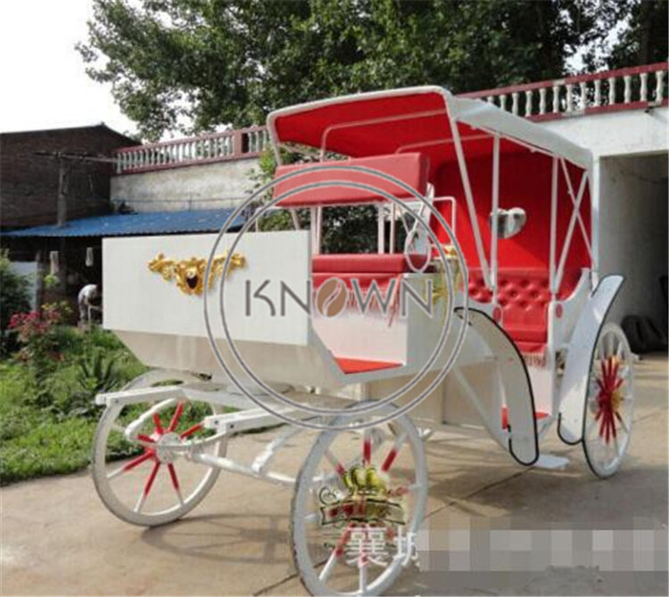 2024 4 Wheels Horse Carriage for Sale Europe Cinderella Classical Wedding Horse Cart Customized Draft Sighting Truck