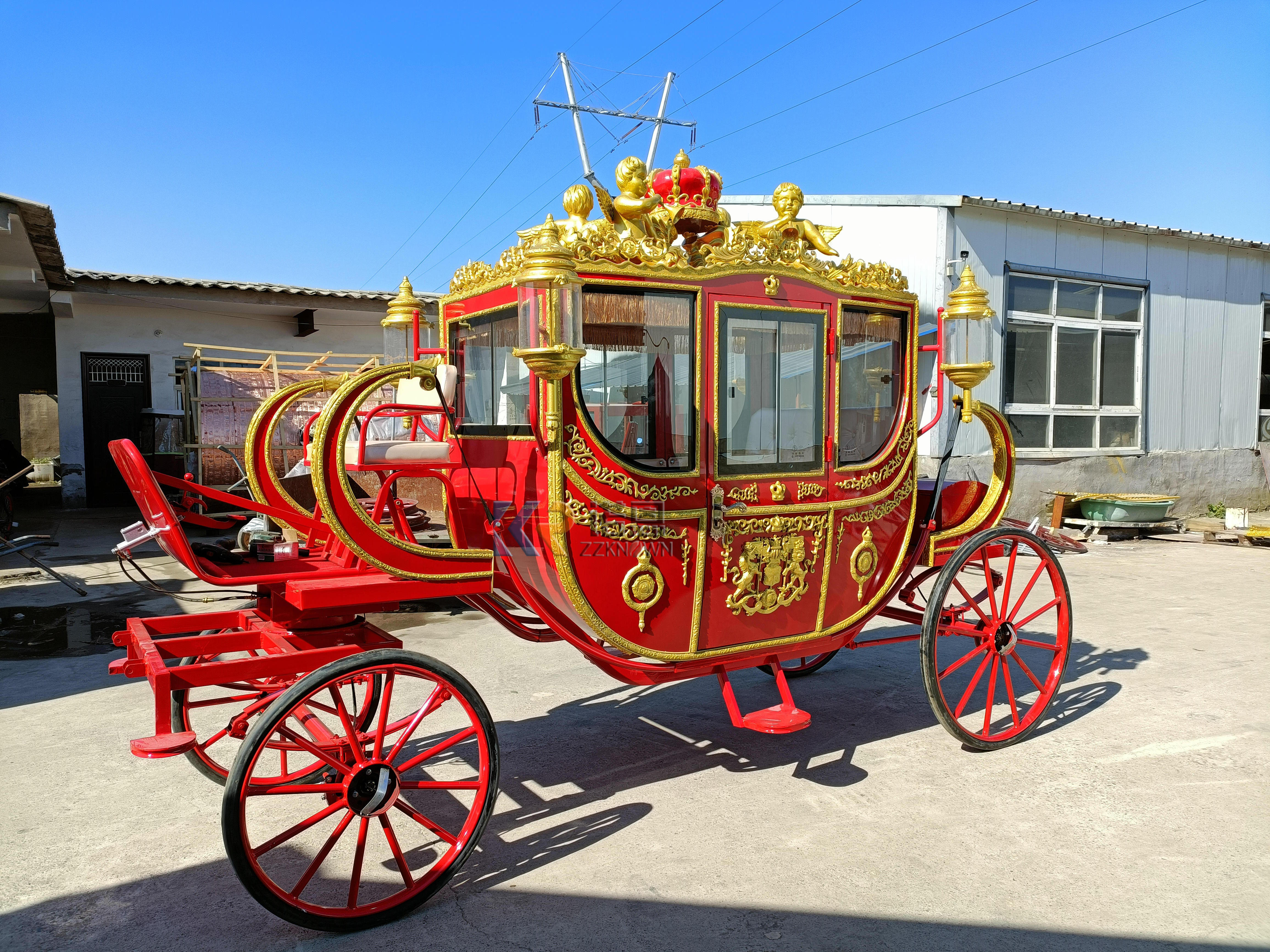 Electric Classical Cabriolet Soft Seat Royal Horse Carriage/Sightseeing Electric Horseless Carriage