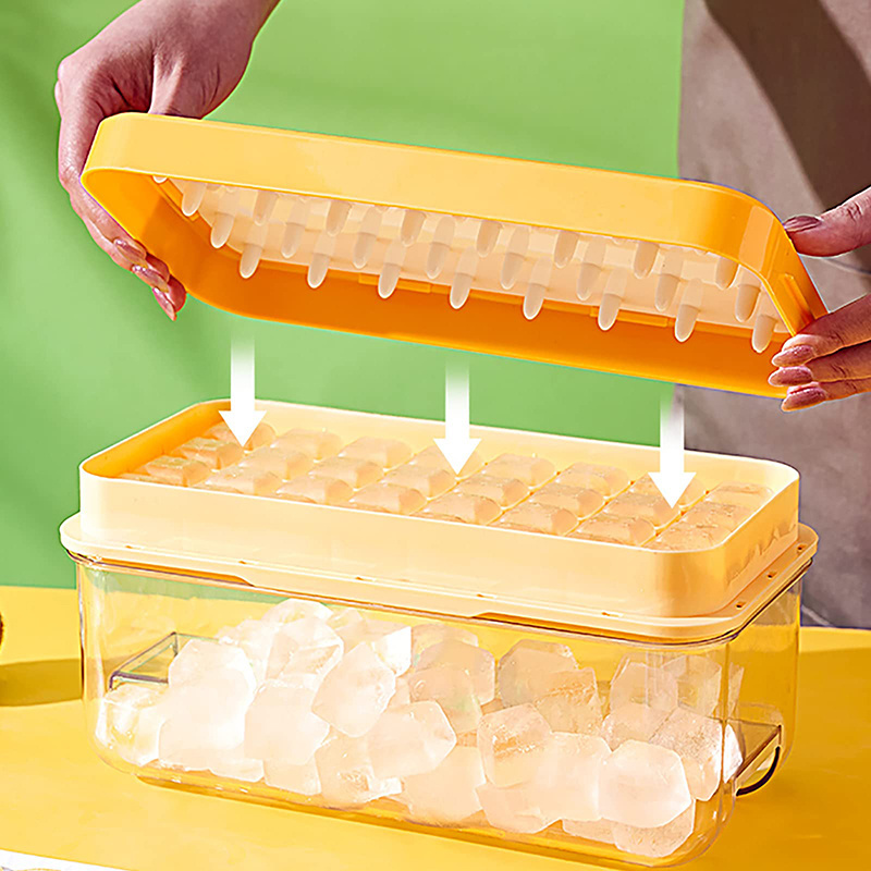 2023 Top Seller Bpa Free Plastic Mini Square Ice Ball Maker Mold Ice Cube Tray With Lid And Bin Ice Scoop