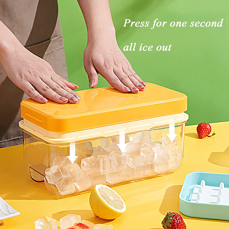 2023 Top Seller Bpa Free Plastic Mini Square Ice Ball Maker Mold Ice Cube Tray With Lid And Bin Ice Scoop