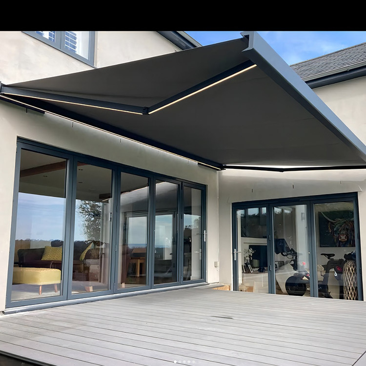 Custom Size Outdoor Sunshade Automatic Retractable Awning Full Cassette Roof Motorized Folding Arm Awning For Patio