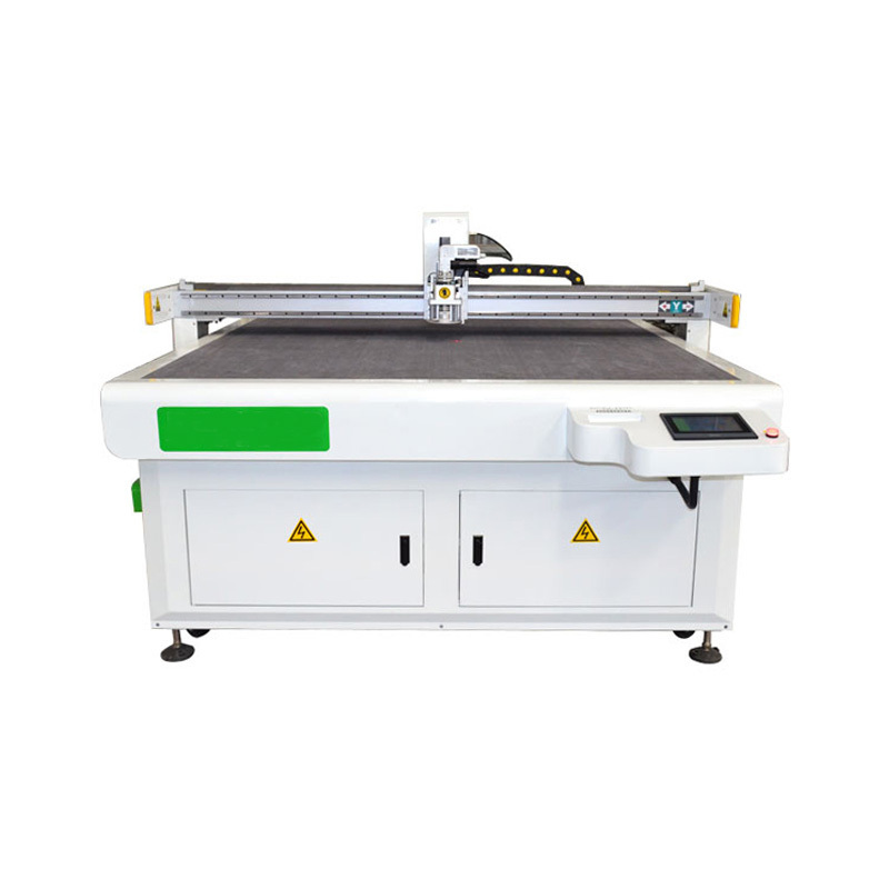 Fully automatic bamboo fabric cutting machine band cloth cutting machine BAND KNIFE CUTTING MACHINE with stable performance