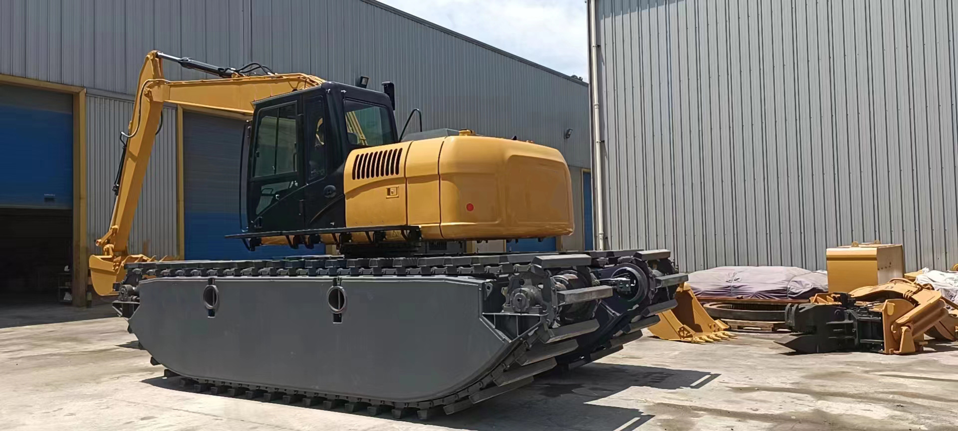 20ton amphibious excavator pontoon with spuds for sale