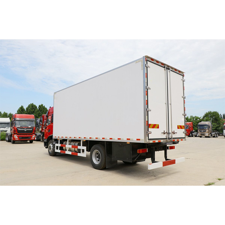 Dongfeng Chilled Goods Carrier Lhd 4*2 Thermo King Refrigerated Truck Freezer VAN