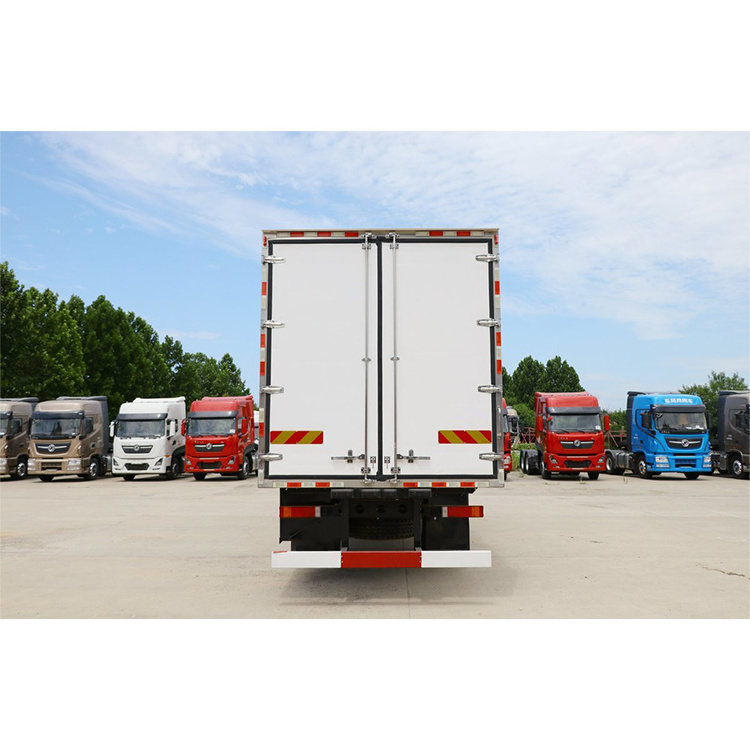 Dongfeng Chilled Goods Carrier Lhd 4*2 Thermo King Refrigerated Truck Freezer VAN