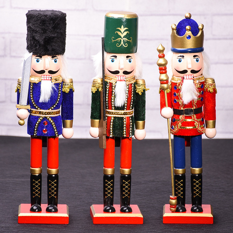 Wooden Soldier Nutcracker Supplier Traditional Wooden 12 Inch Christmas Nutcracker for Christmas Decoration