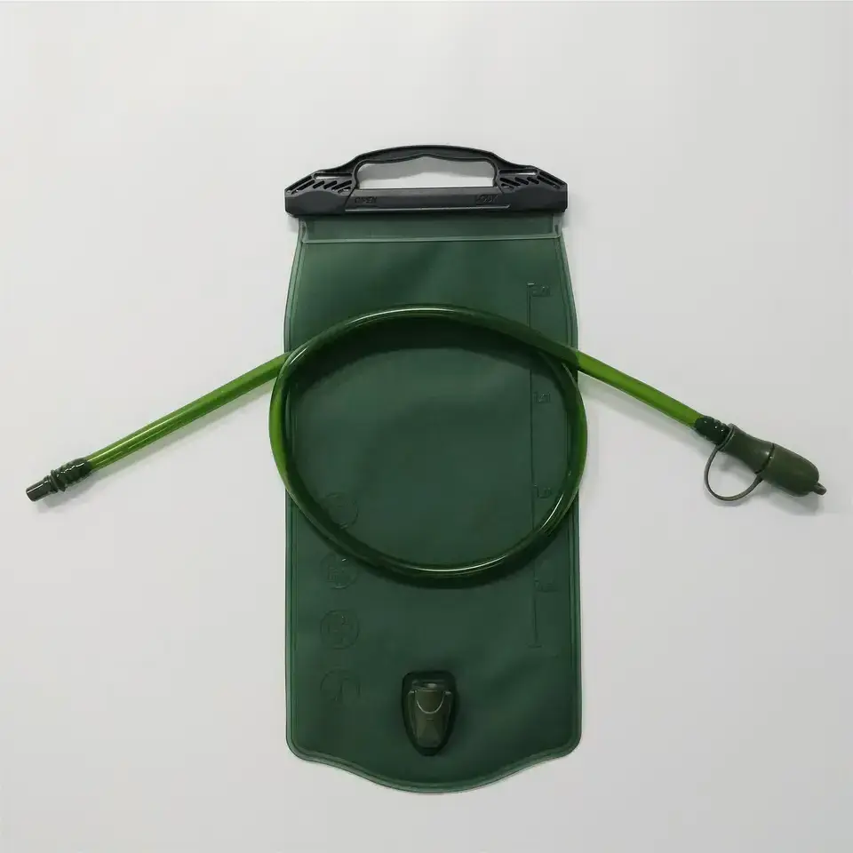 Camping Water Bag Hiking 2L Tactical Water Storage Bottle Custom Collapsible Hydration Water Bladder For Outdoor