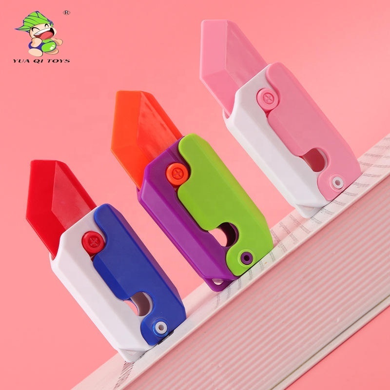 YQ Hot Selling Tiktok 3D Radish Knife Stress Relief Toy Carrot Knife Shape-shifting For Kids