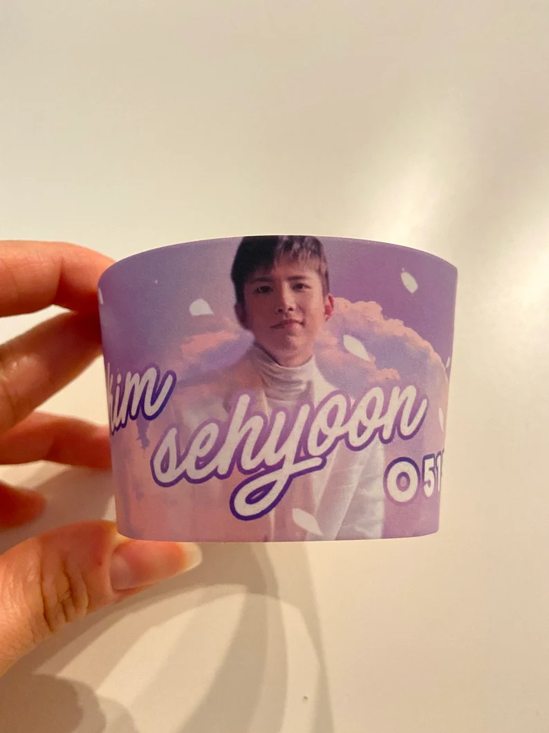 Custom Kpop Cup sleeve custom logo print disposable custom paper sleeves with beverage paper cup holder