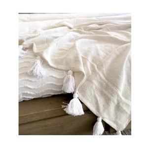 100% Organic Cotton Solid Color Muslin Stone Washed Soft Cozy Waffle Wholesale Tassels Throw White Blanket Native blanket