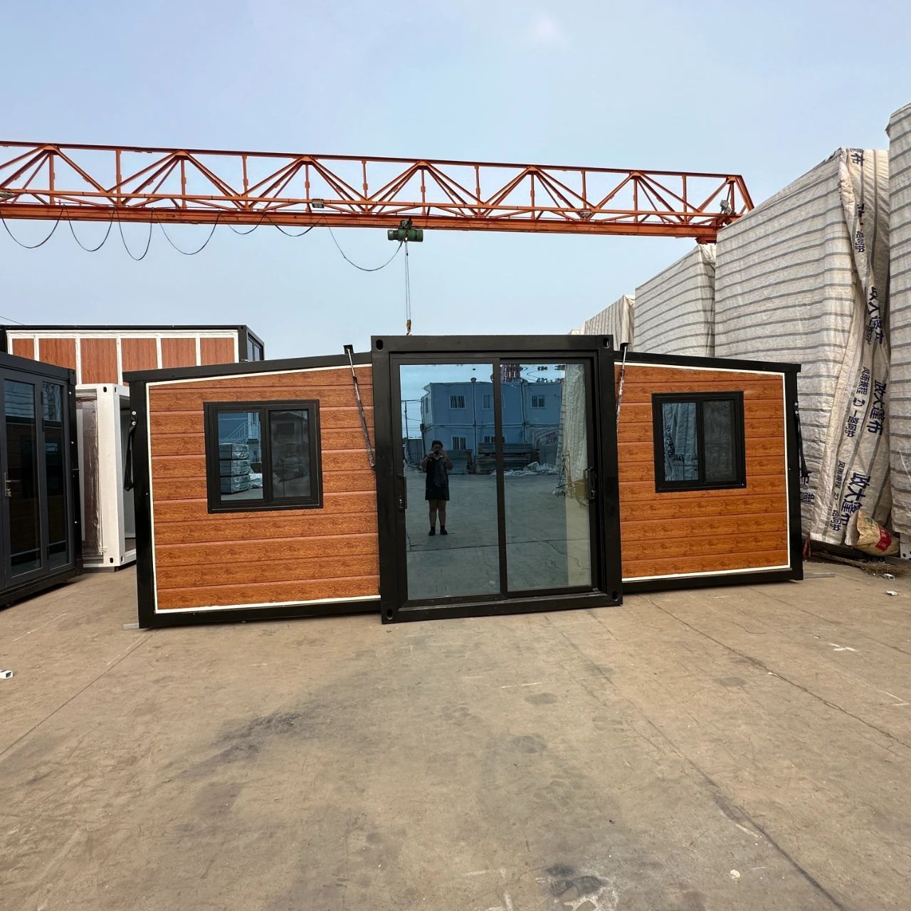 Steel structure prefab house shipping container garage for sale