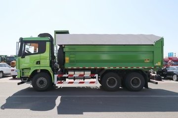 Sinotruck Shacman X3000 Tractor Truck 12 Wheeler Truck 4x4 Vehicles Cheapest Lorry Trucks for Sale