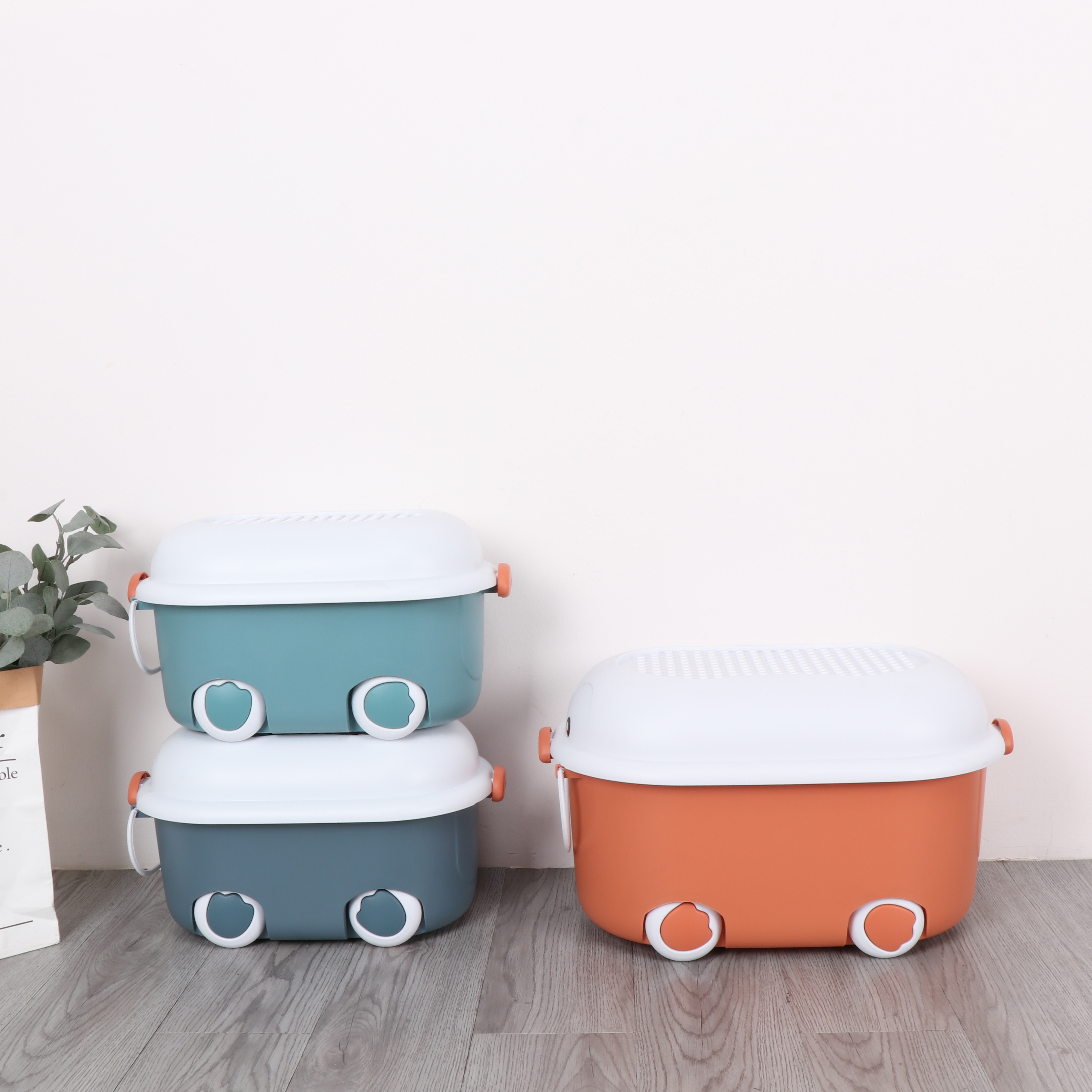 Wholesale Living Plastic Storage And Organization Box Children's Plastic Toy Storage Box With Wheels Storage Chest