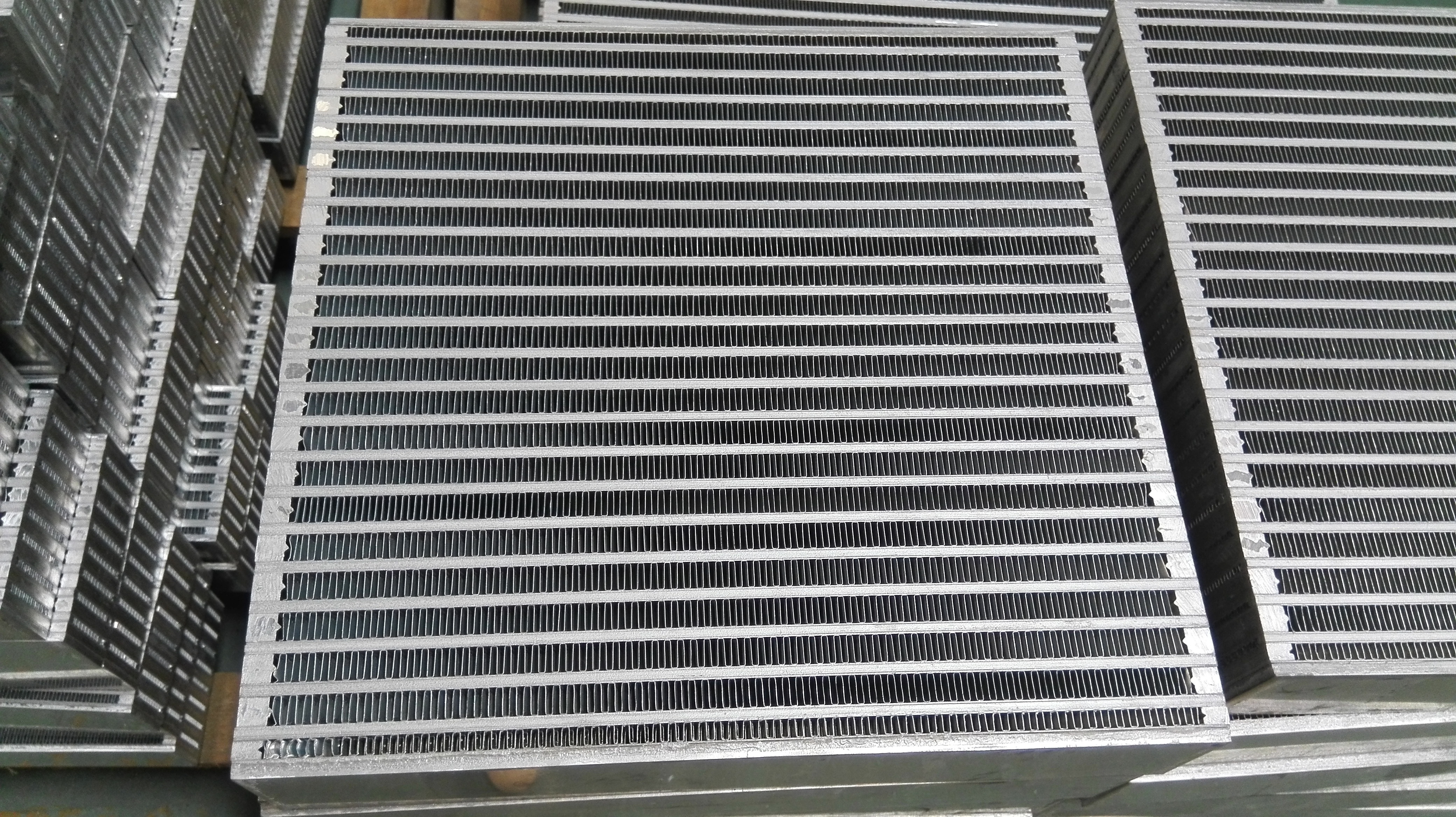 OEM high performance aluminum plate fin heat exchanger hydraulic oil cooler core