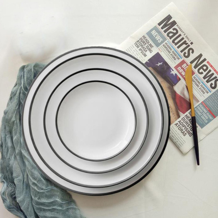 Hot sale white simple style catering bone china dinner plates with black rim