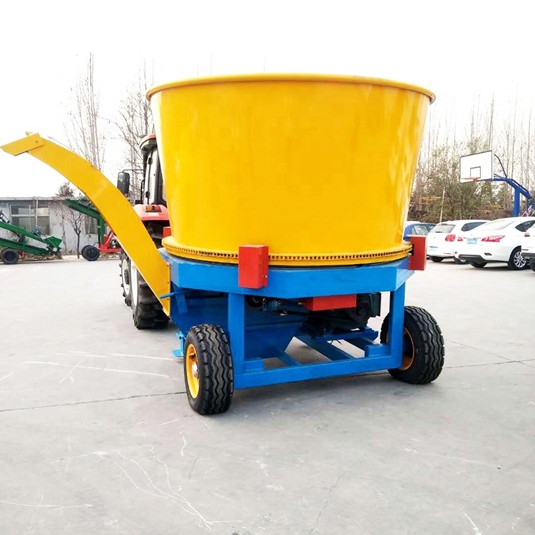 China Large Scale Tractor PTO Driven straw bale shredder for cattle's feed Hammer Mill Crusher grass cutter