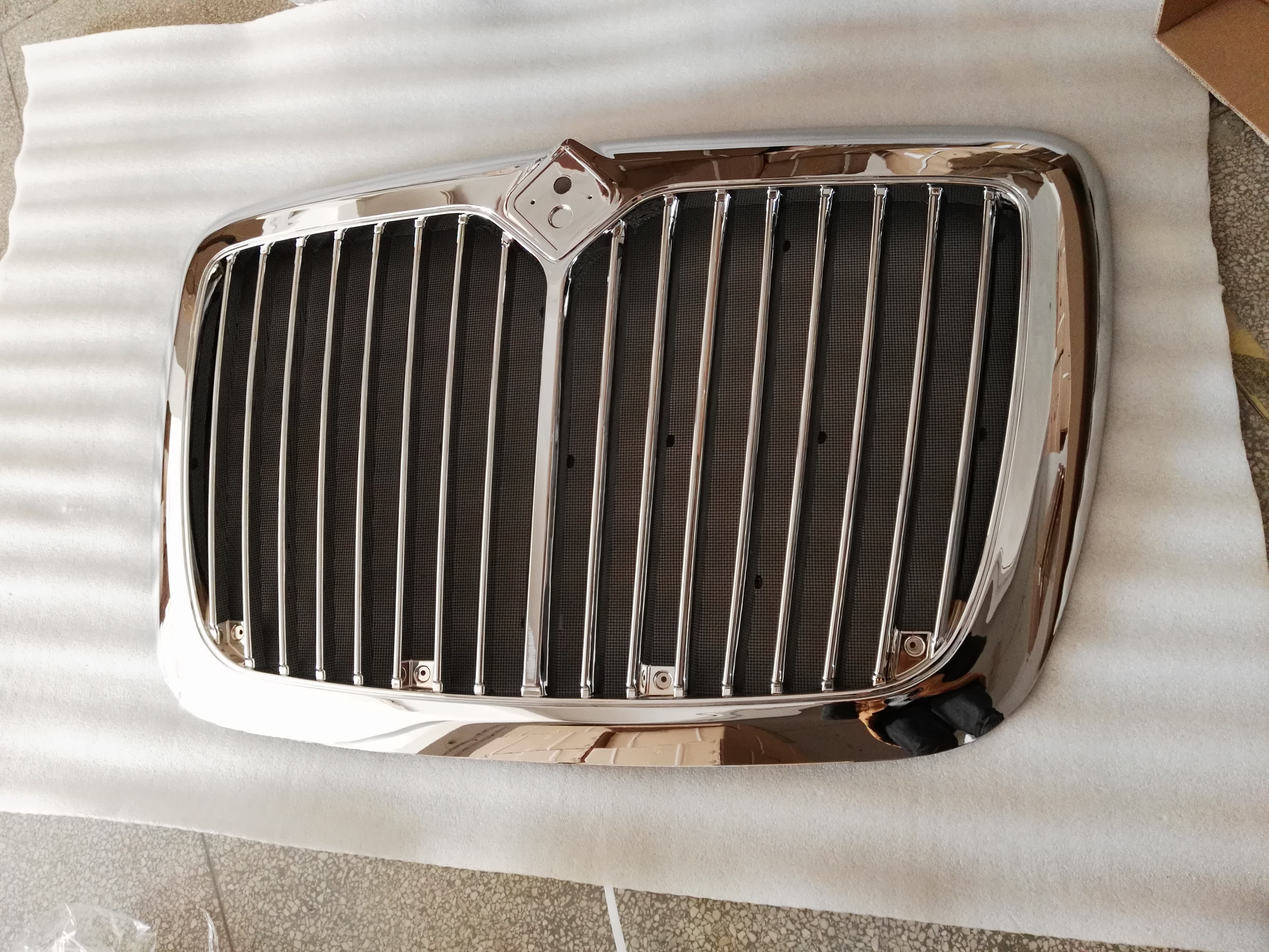 American Truck body spare parts International Prostar heavy duty body parts electrical charcoal GRILLE HC-T-18043