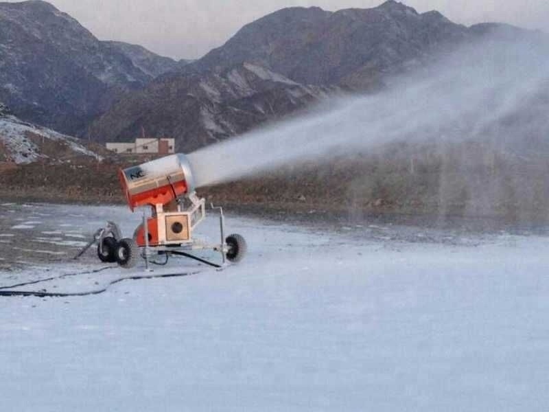 Artificial snow making machine snow cannon snow blower