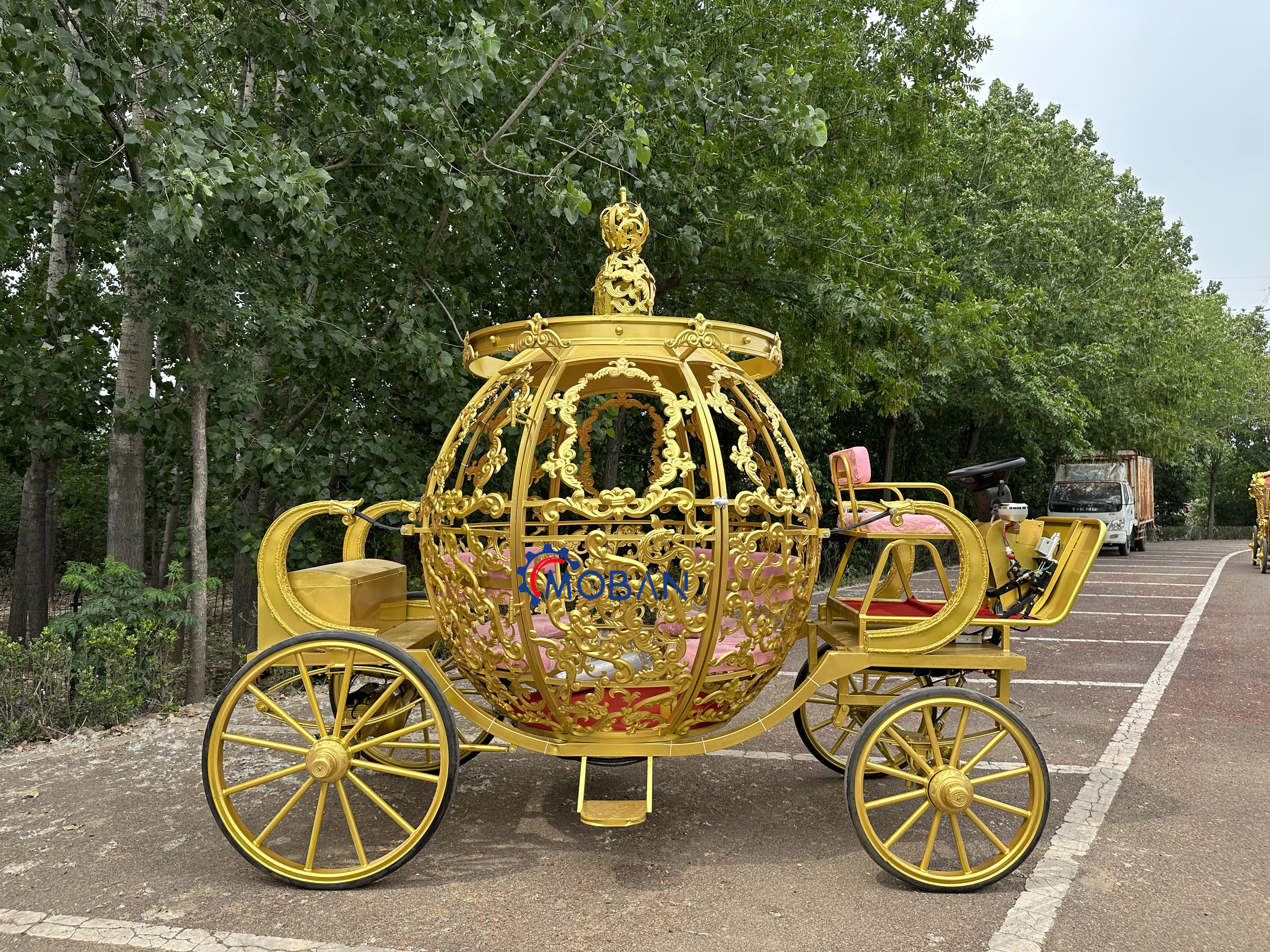 Mobile Horse Cart Gracefully Princess Horse Carriage electric Cinderella carriage wedding pumpkin carriage