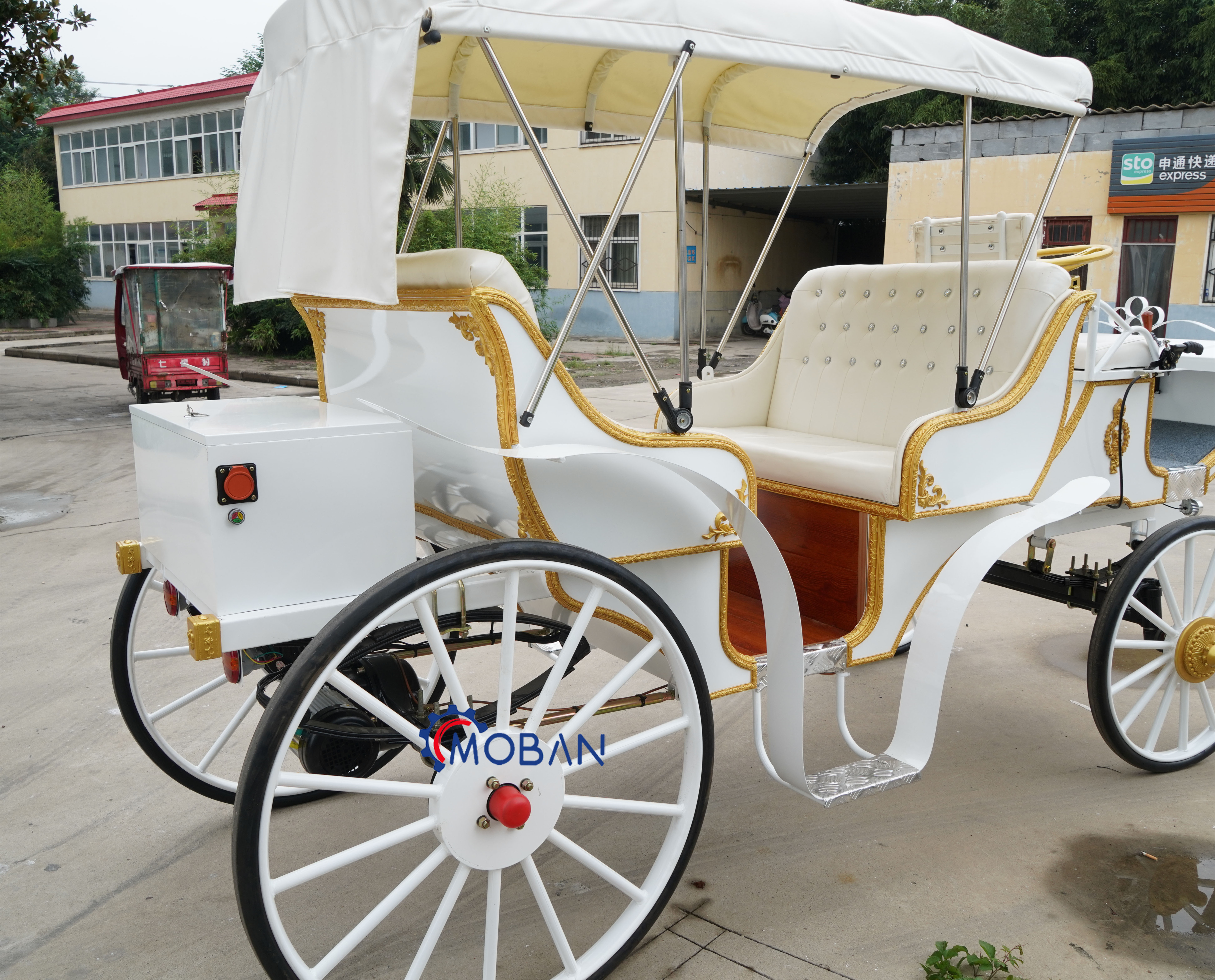 European Historical Electric Horseless Carriage/outdoor Horse Carriage For Festival