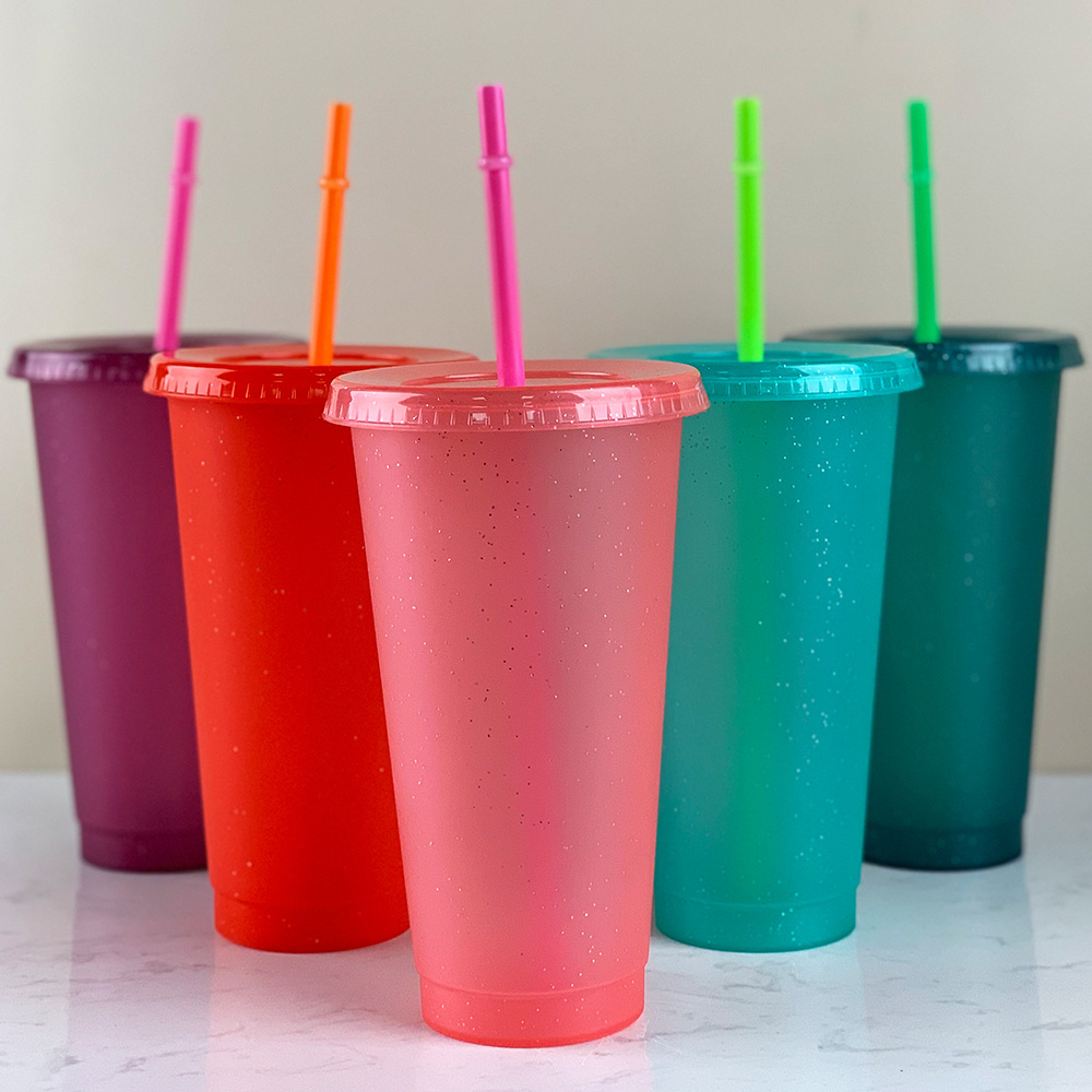 BPA Free 16oz 24 oz Creativity Reusable Stadium Cups Portable Clod tumbler Wholesale Plastic Mug With Straw