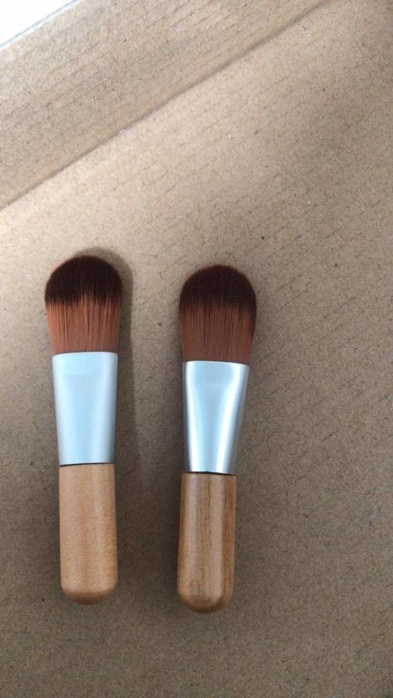 high quality mini 7.5cm length wooden lid brush for mask and foundation luxury cosmetic packaging wooden handle brushes