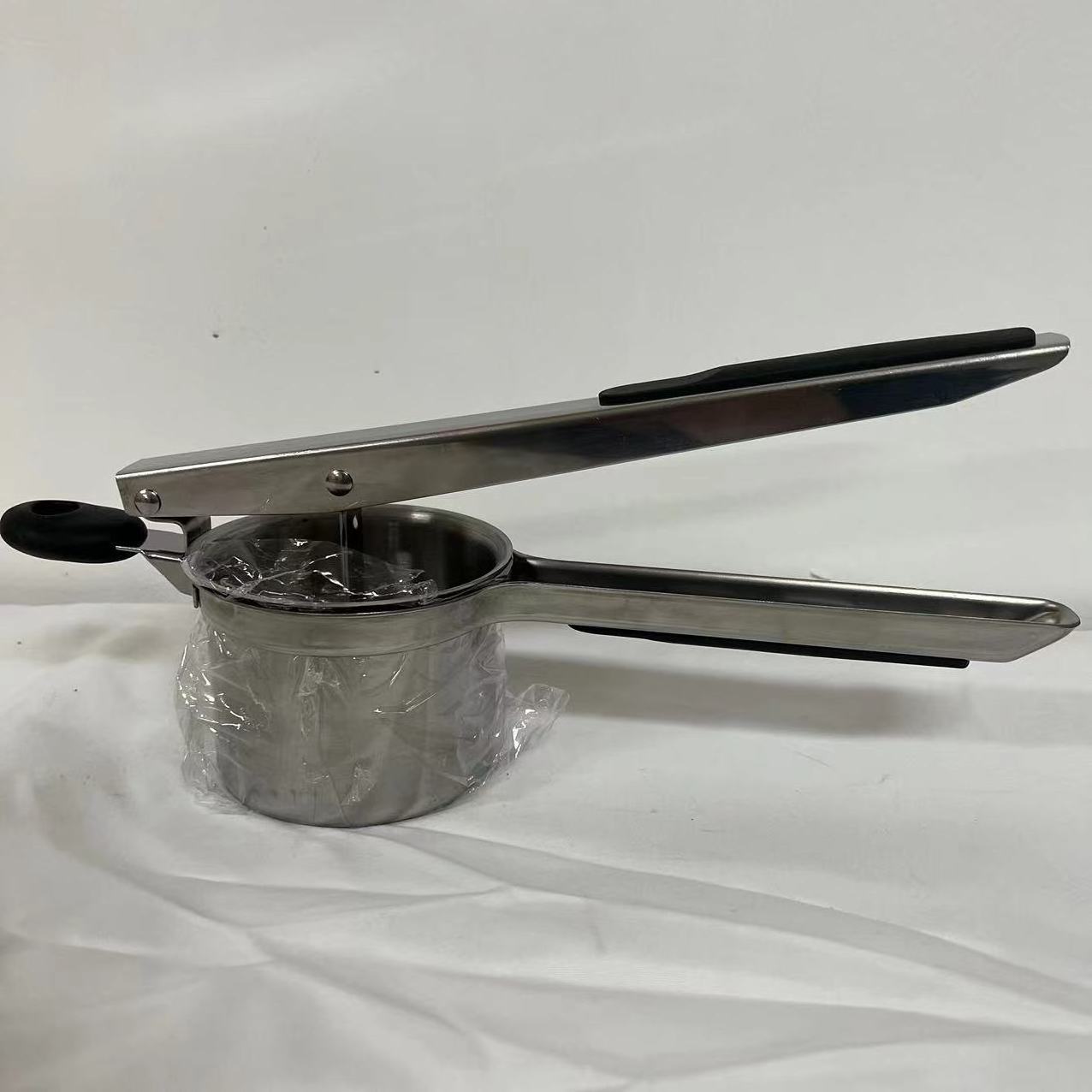 Hot Selling Stainless Steel Easily Potato Ricer And Garlic Masher Mashed Ginger Press Multifunctional Manual Crusher For Kitchen