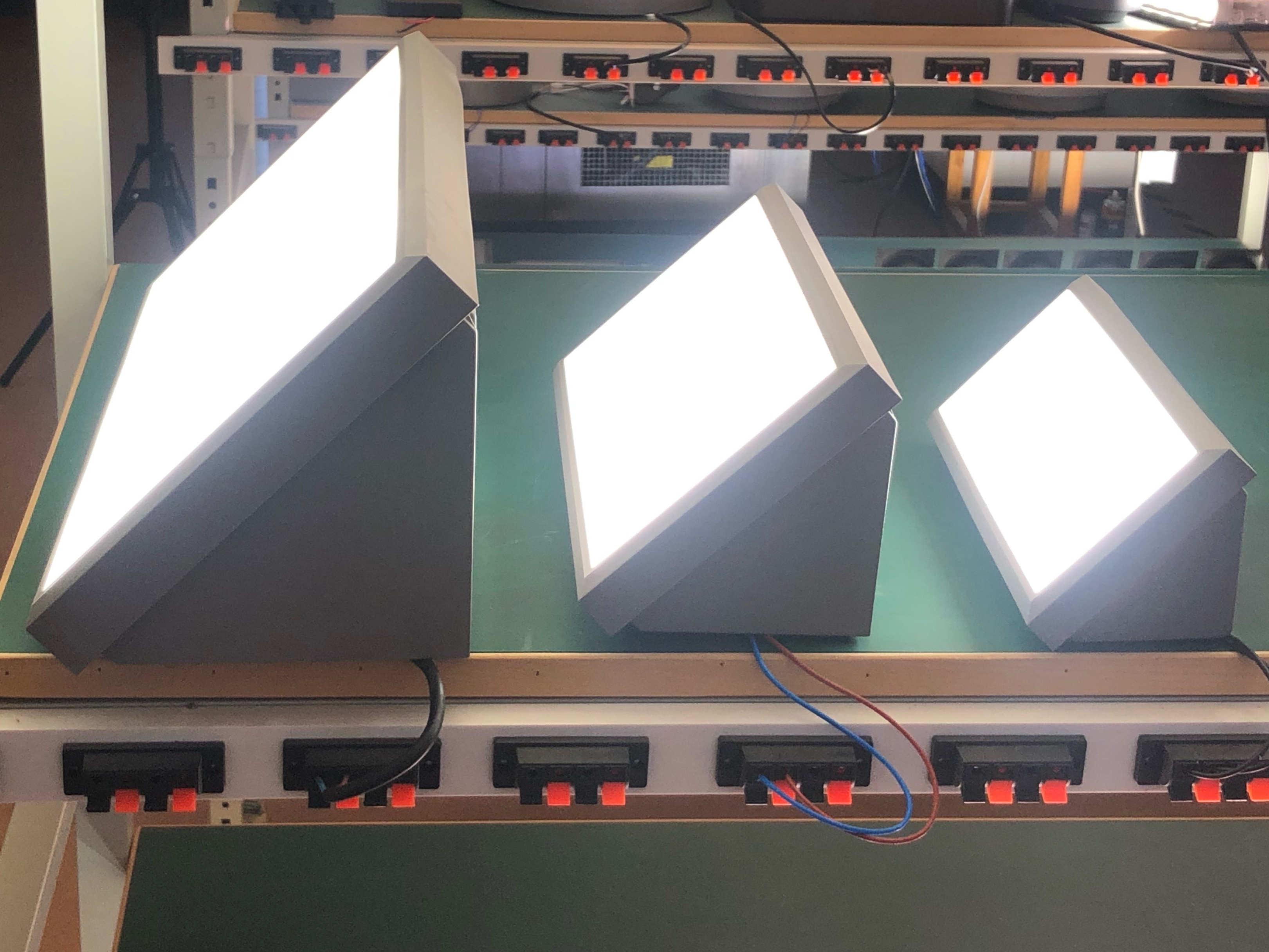 PW2651 Indoor and outdoor can be used CRI 80  plastic material  ip65 led wall pack lighting 12w led wall pack light