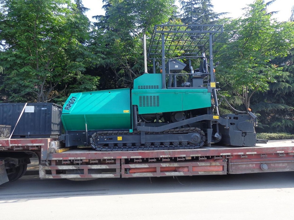 Electric Concrete Asphalt Paver RP451L Roller Screed For Road Construction