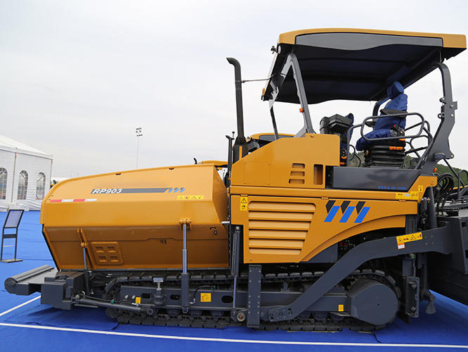 Hot Sale Road Construction 9M Asphalt Concrete Paver Machine Model