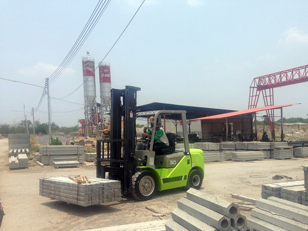 China Diesel Engine Forklifts 3.5 ton FD35Z with Spare Parts Side Shifter small forklift for sale