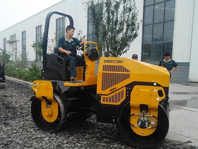 Road Compact Roller Machine 4 Ton Vibratory Oscillatory New Road Roller Price SR04D