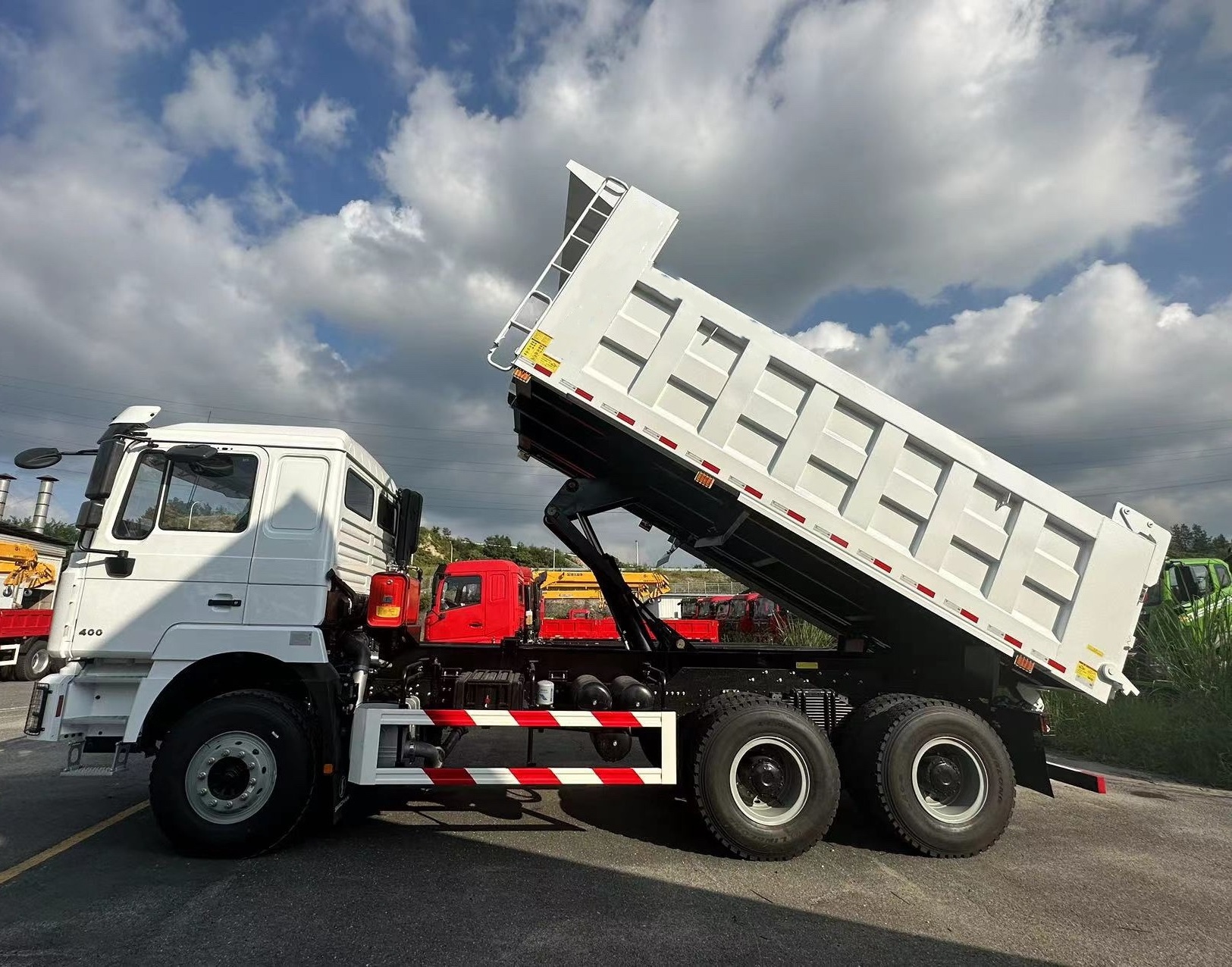 Used/New 20 Ton 6X4 8X4 Tipper Truck Dump Truck At Low Price