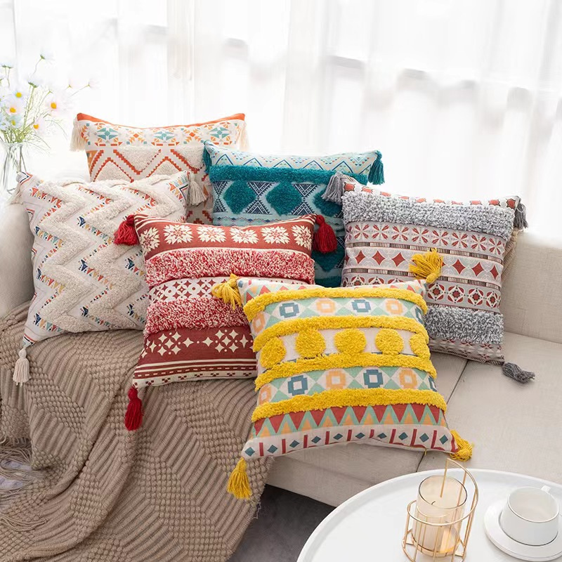 Newlasnton Colorful Geometric Bohemia Printed Cushion Covers Moroccan Tufted Pillow Cover With Tassels