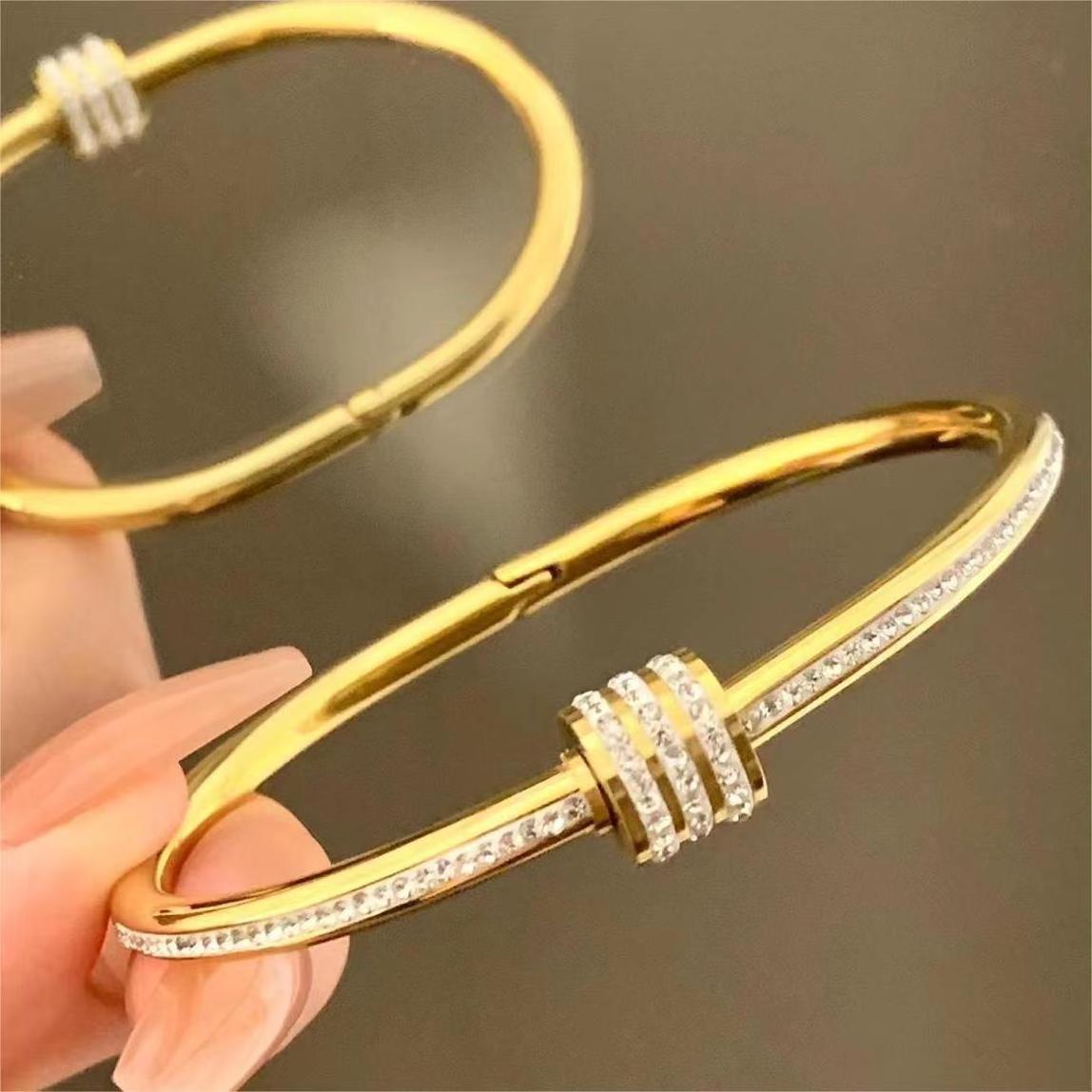 Fashionable Bracelet Sets Stainless Steel 18K Gold Plated Zircon Bangles Ladies Bracelets Waterproof Jewelry