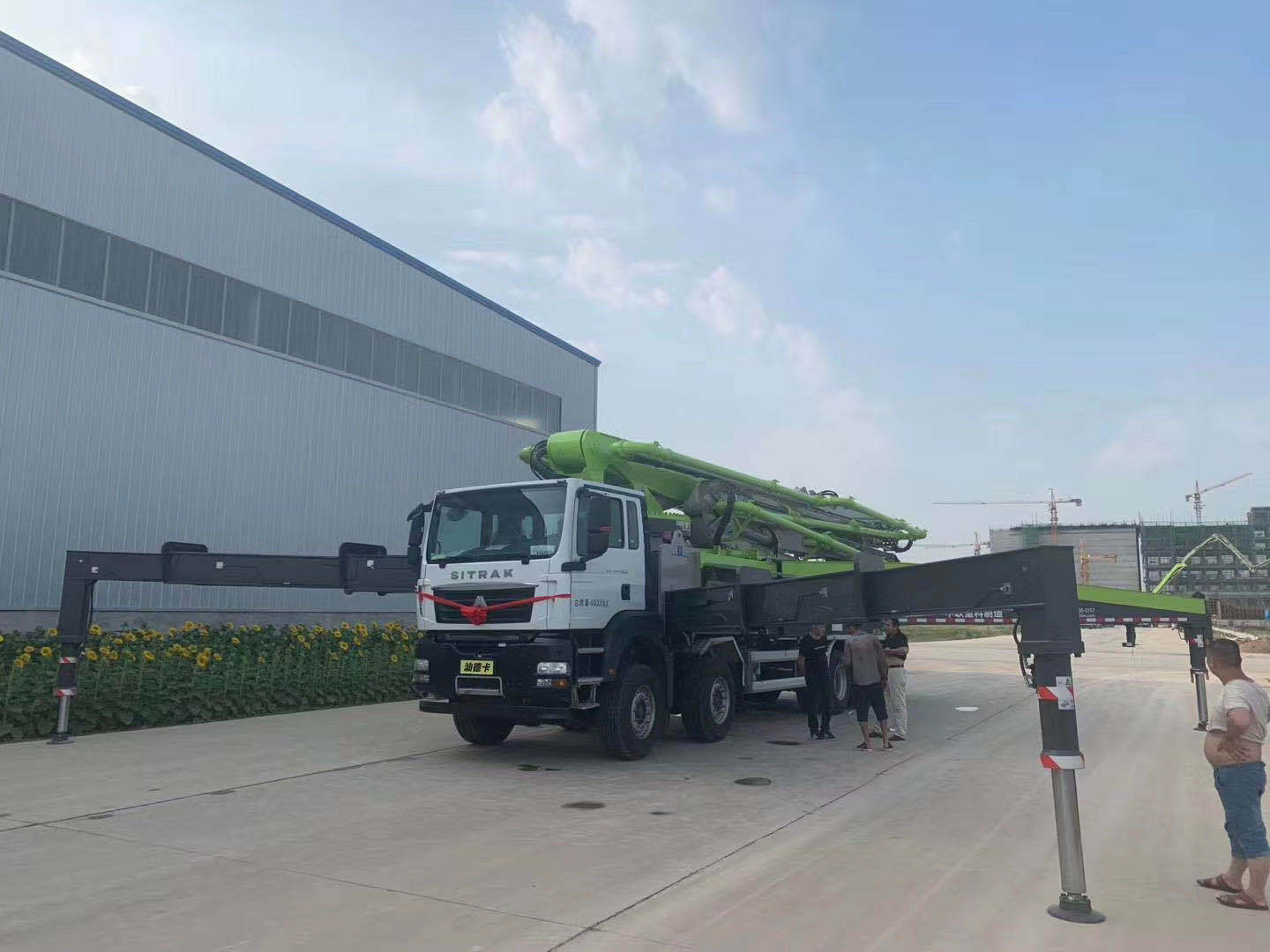 2022 37m Pump Truck  Hbc80 Truck-Mounted Concrete Pump With Cheap Price road machinery