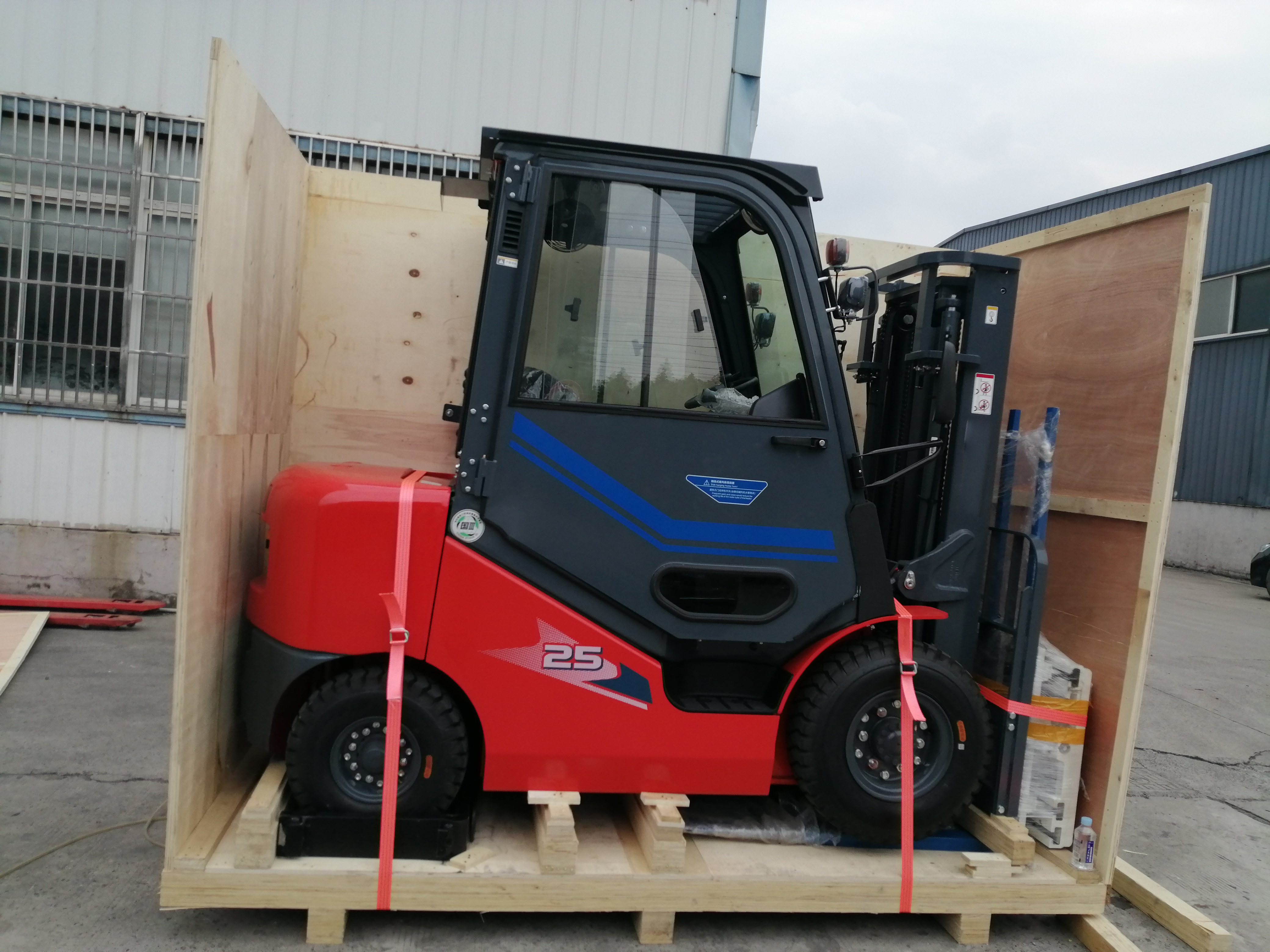 HELI 4m Electric Pallet Stacker Forklift 2.5t Forklift CPYD25