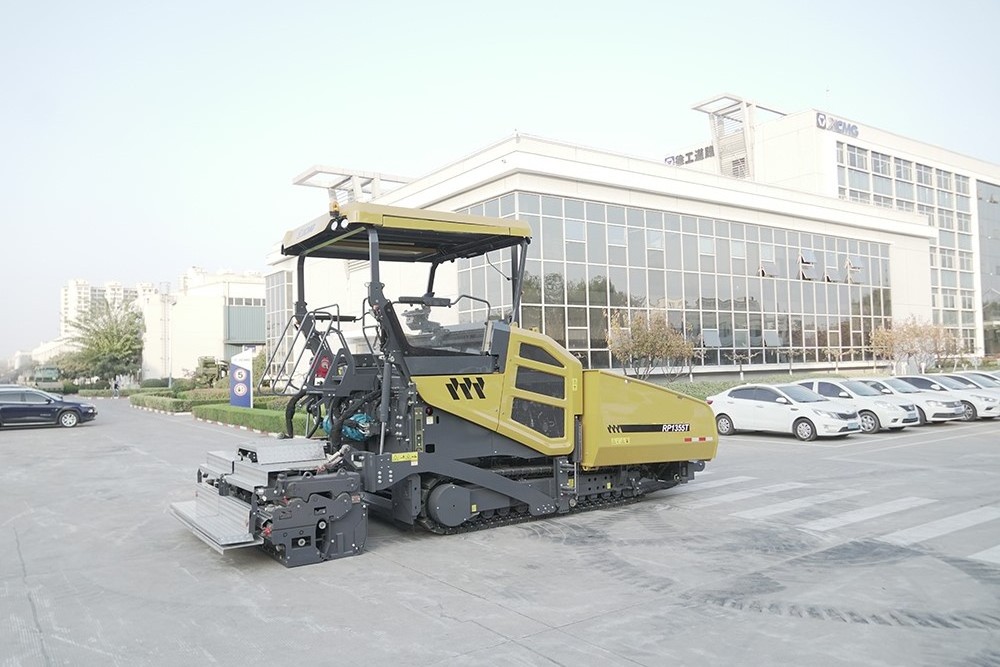 High Quality 3000mm-13 m Road Paver RP1355T Laying Machine Mould Interlocking Asphalt Concrete Paver Machine