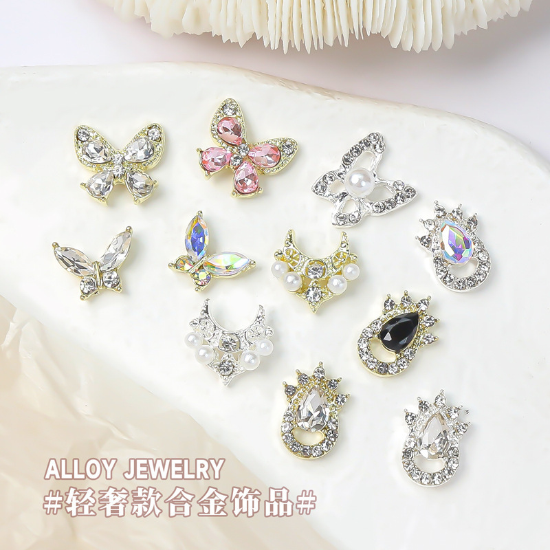 10PCS/bag Metal Rhinestone Alloy Nail Art Accessories Charms 3D cute Butterfly Pearl Heart Jewelry Crystal Nail Art Decoration