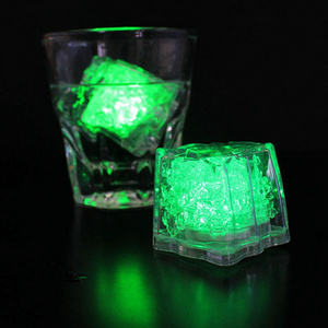 Multiple Color Changing Cup Light Ice Cube LED Reusable Bar Club Flashing LED Ice Cubes Party Decoration