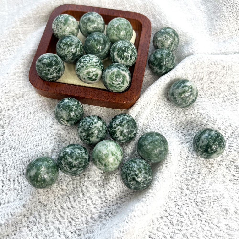 Factory Price Bluk 25mm Crystal Healing Stones Green Jade Qinghai Ball Sphere For Fengshui Ornaments