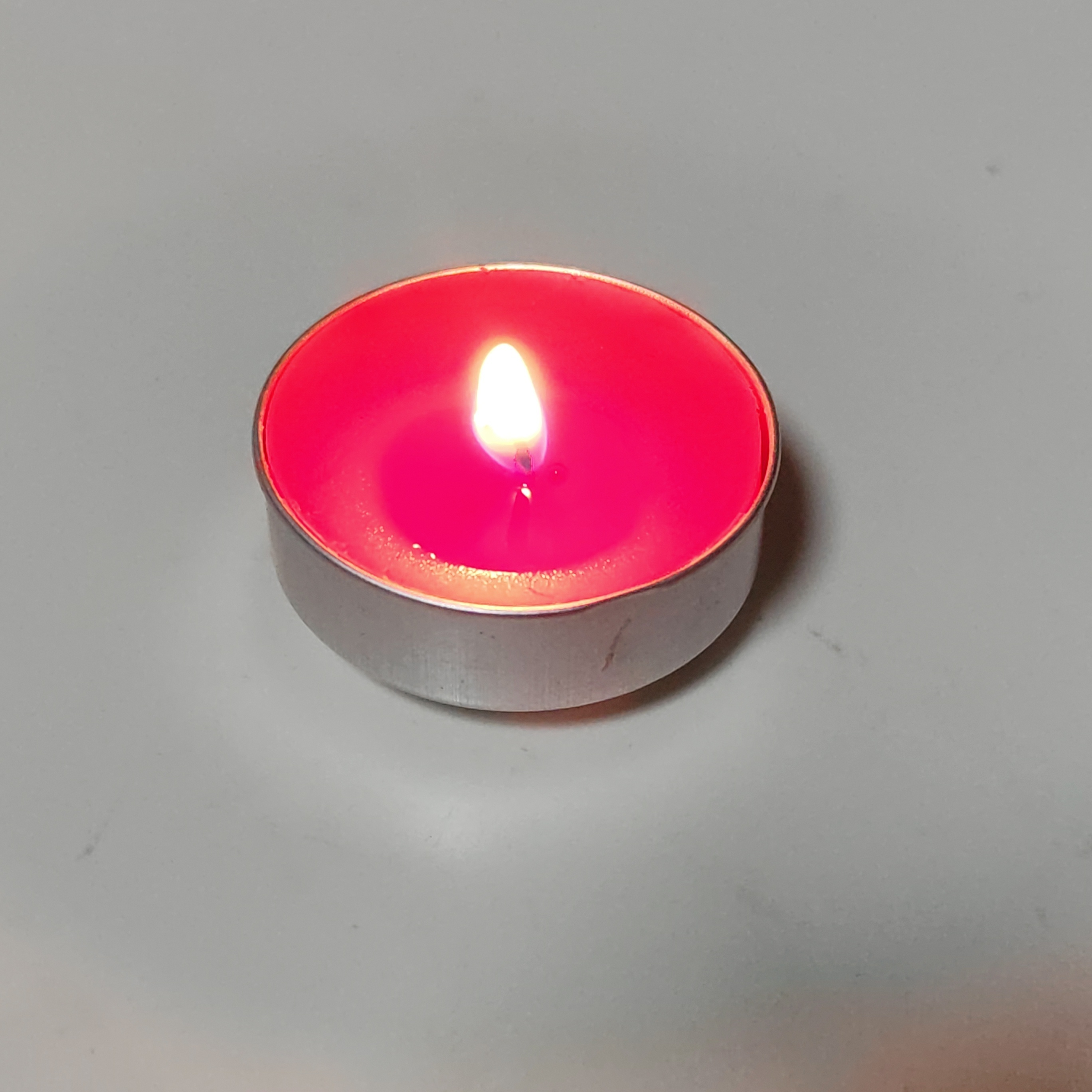 Scented tealight colored tea light 1 2 4hrs burning time paraffin wax candle