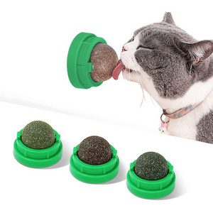 Wholesale Teeth Cleaning Safe Healthy Edible Kitty Chew Toys Catnip Ball Catnip Toys for Cats Lick