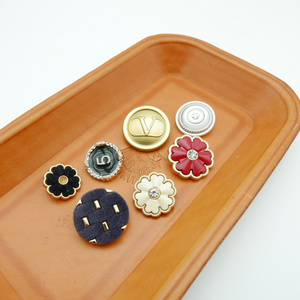 Vintage Decorative Quality Sewing Accessories Wholesale Metal Women Coat Buttons For Clothing